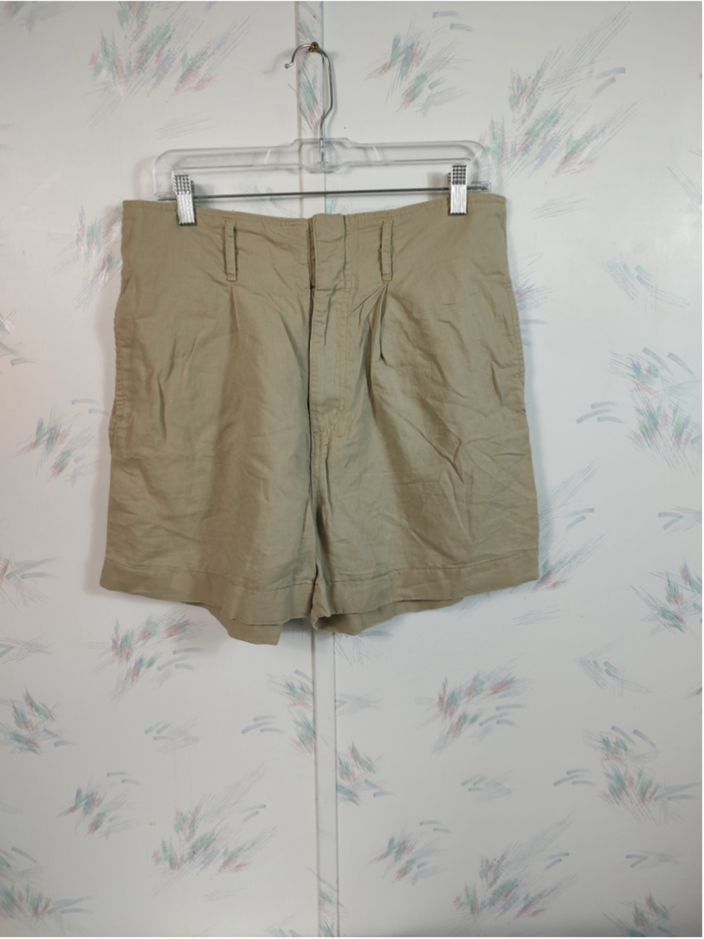 Women's H&M High Waist Beige Shorts Size 10